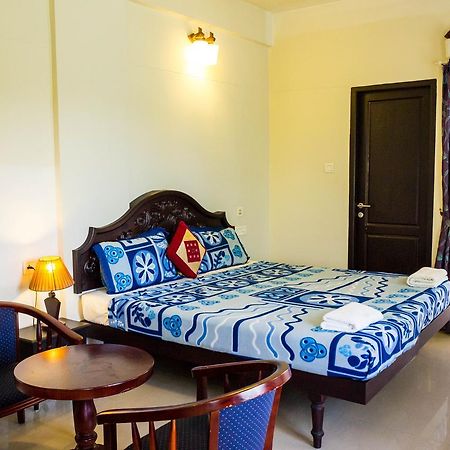 Hotel Geethu International Kovalam Ngoại thất bức ảnh