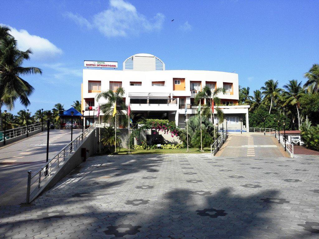 Hotel Geethu International Kovalam Ngoại thất bức ảnh