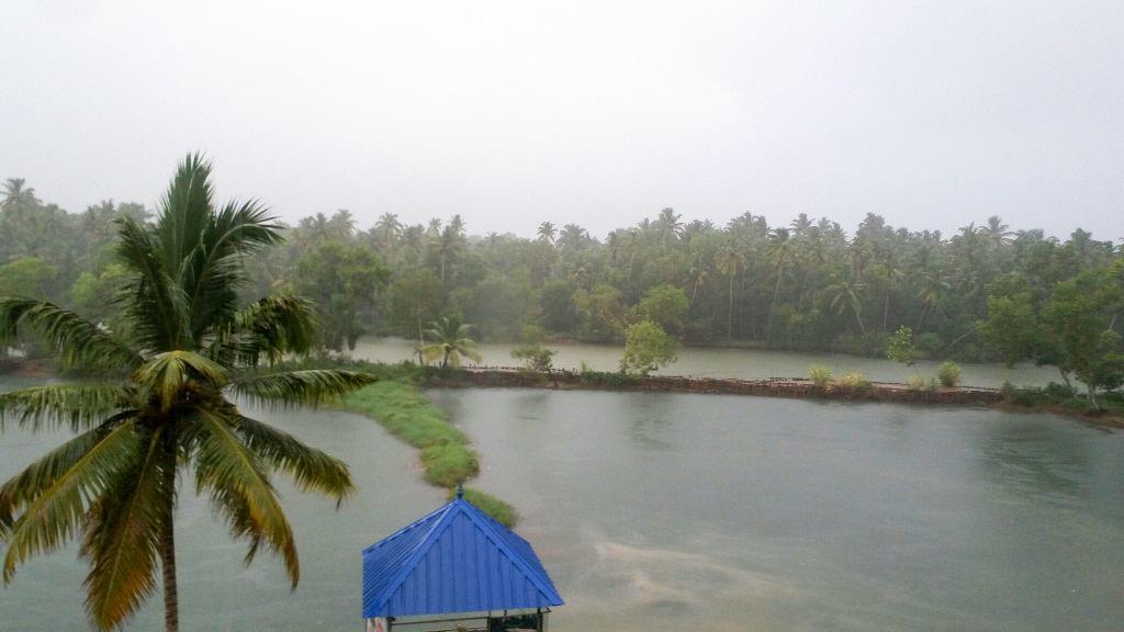 Hotel Geethu International Kovalam Ngoại thất bức ảnh