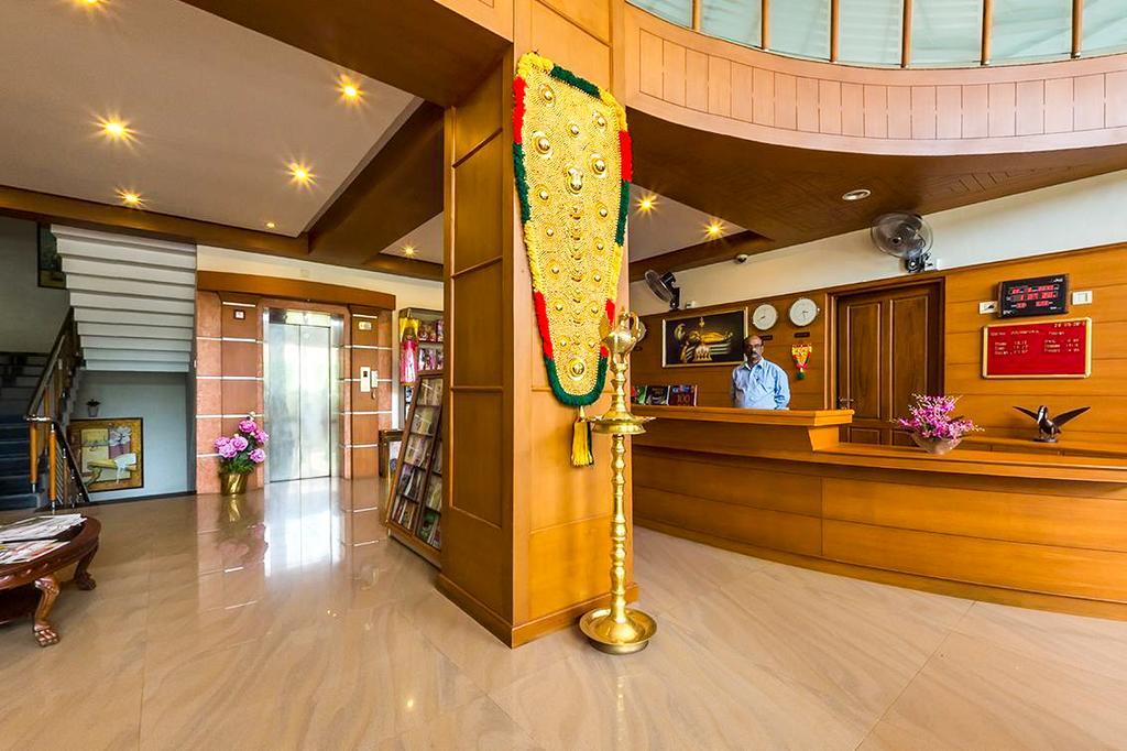 Hotel Geethu International Kovalam Ngoại thất bức ảnh
