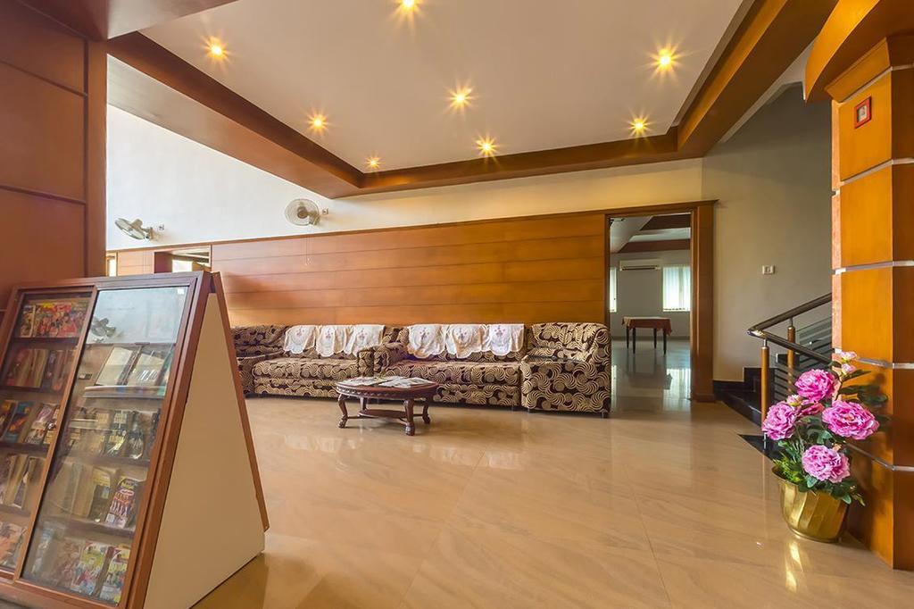 Hotel Geethu International Kovalam Ngoại thất bức ảnh