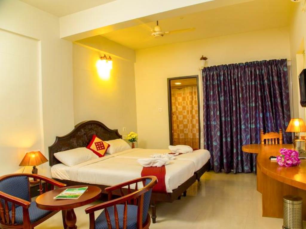 Hotel Geethu International Kovalam Ngoại thất bức ảnh