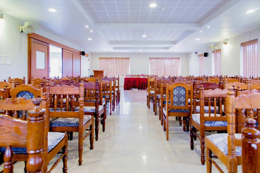 Hotel Geethu International Kovalam Ngoại thất bức ảnh
