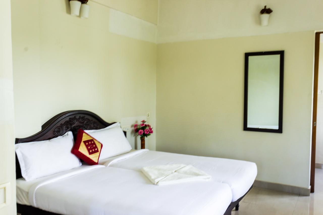 Hotel Geethu International Kovalam Ngoại thất bức ảnh